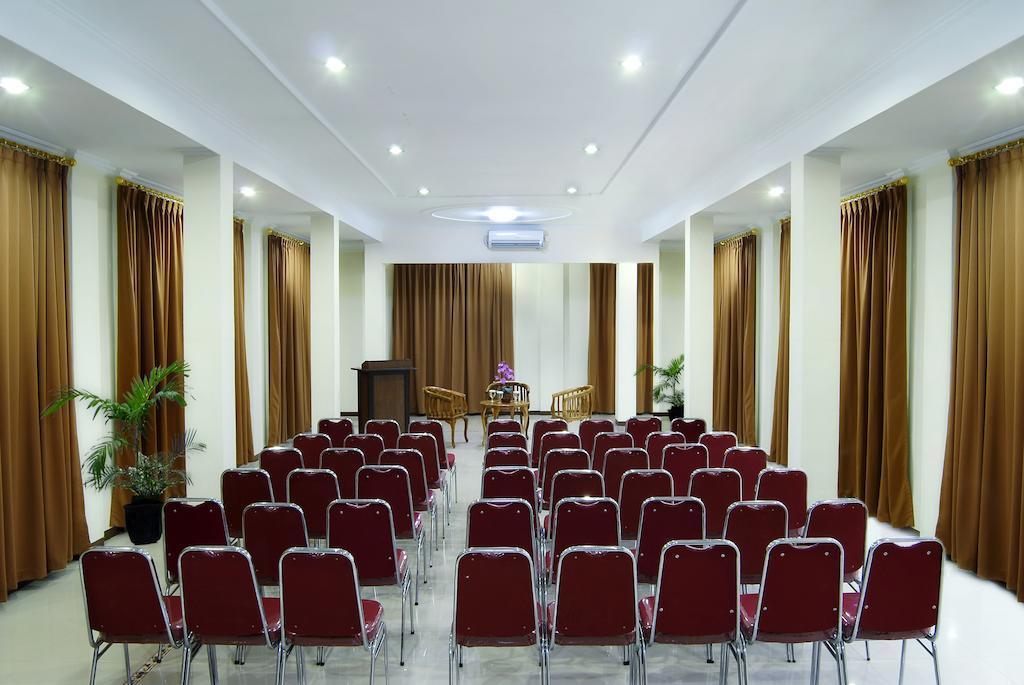 Hotel Duta Palembang Exterior photo